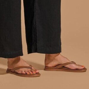 OluKai Tiare Women's Slide Thong Sandals Size 8 $120 in Fox